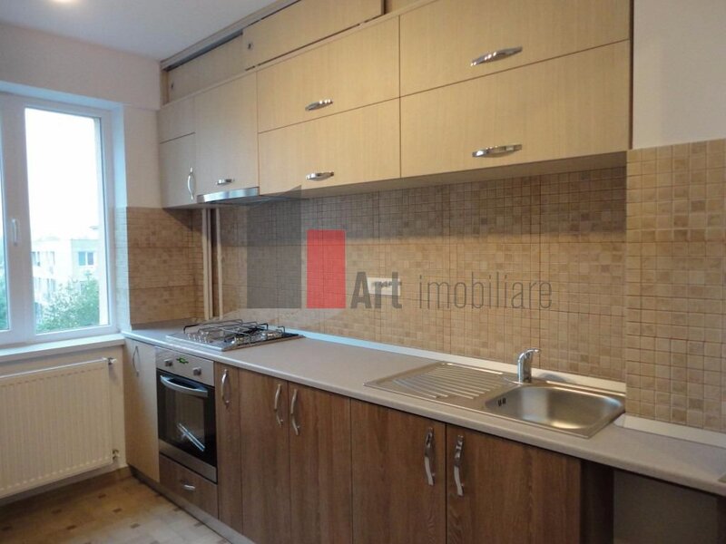 Trei camere de inchiriat zona Metrou Dristor